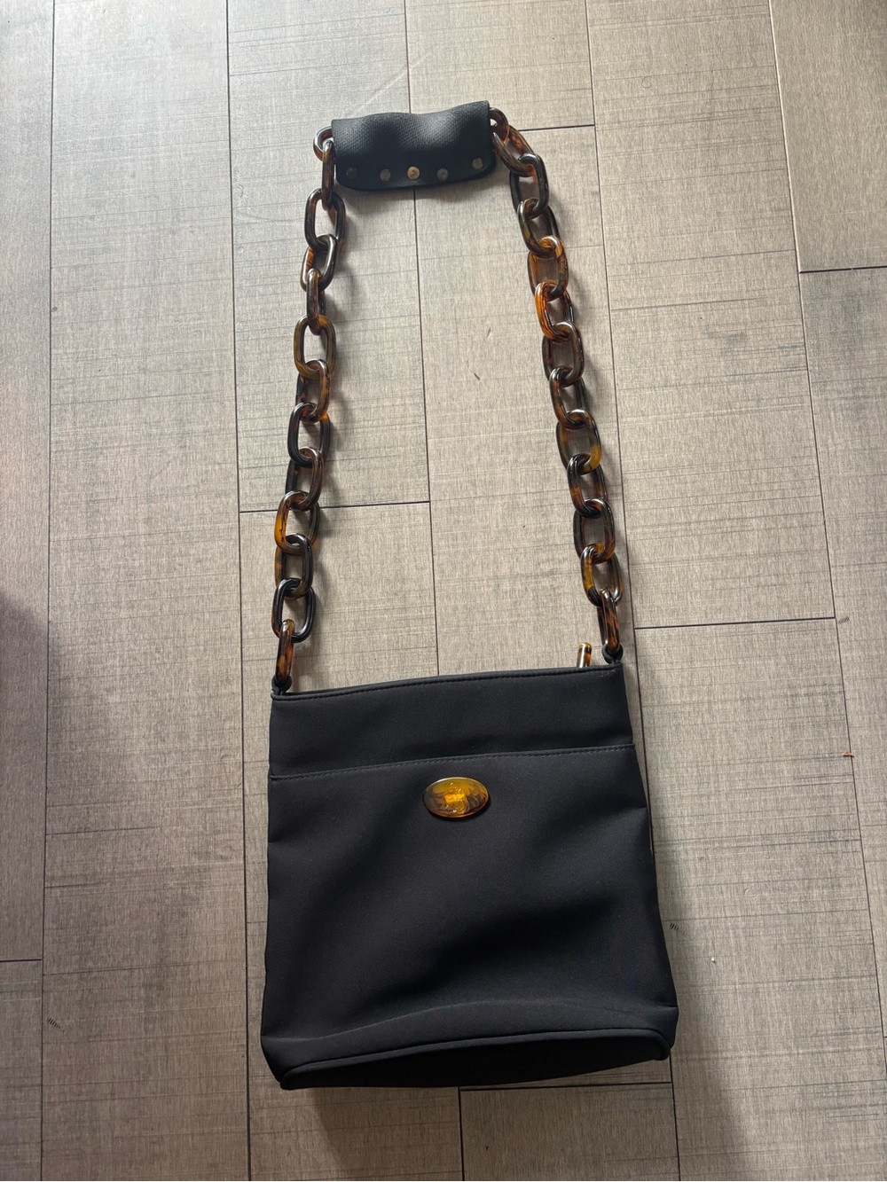 ⭐️3/$20⭐️Vintage Black Nylon Shoulder Bag Tortoiseshell Chain Strap & Zippers